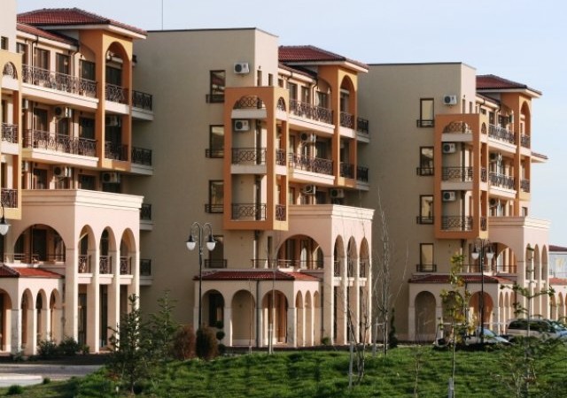 Апартаменты в комплексах Lighthouse Golf Resort и SPA-The Green District на гольф-курорте в Балчике, Болгария