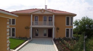 Луксозна къща в град Бяла, България