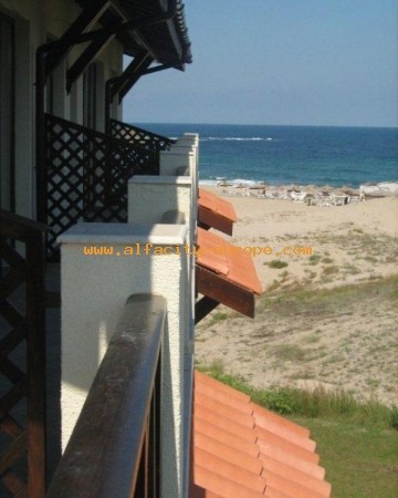 Апартаменты в комплексе Oasic Beach apartment house на курорте Лозенец, Болгария