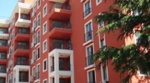 Апартамент в жилом комплексе Вила Маре в парке курорта Св.Константин и Елена, Болгария Апартамент в жилом комплексе Вила Маре в парке курорта Св.Константин и Елена, Болгария