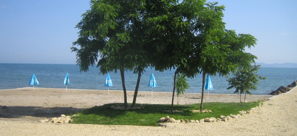 Апартаменты в курортном комплексе Villmar beach на морском берегу вблизи города Поморье, Болгария