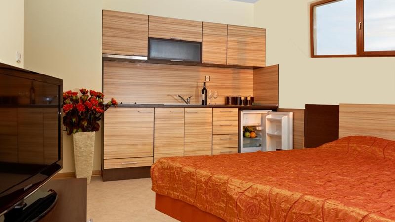 Квартиры в комплексе Stanny Court в 200 м от пляжа в городе Несебр, Болгария