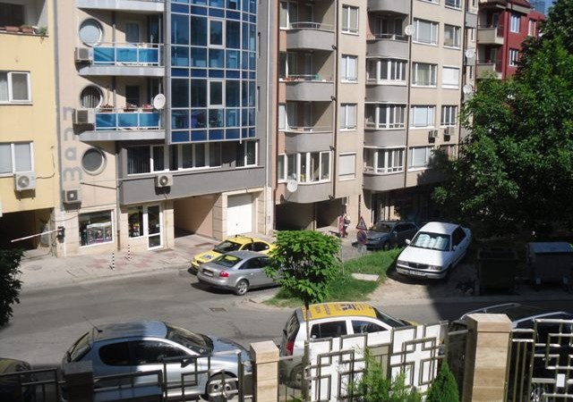 Жилой дом Лозенец София, Болгария