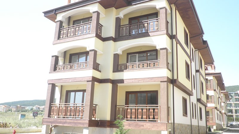 Апартаменты в Village Houses в 400 м от моря на границе курортов Святой Влас и Солнечный Берег, Болгария