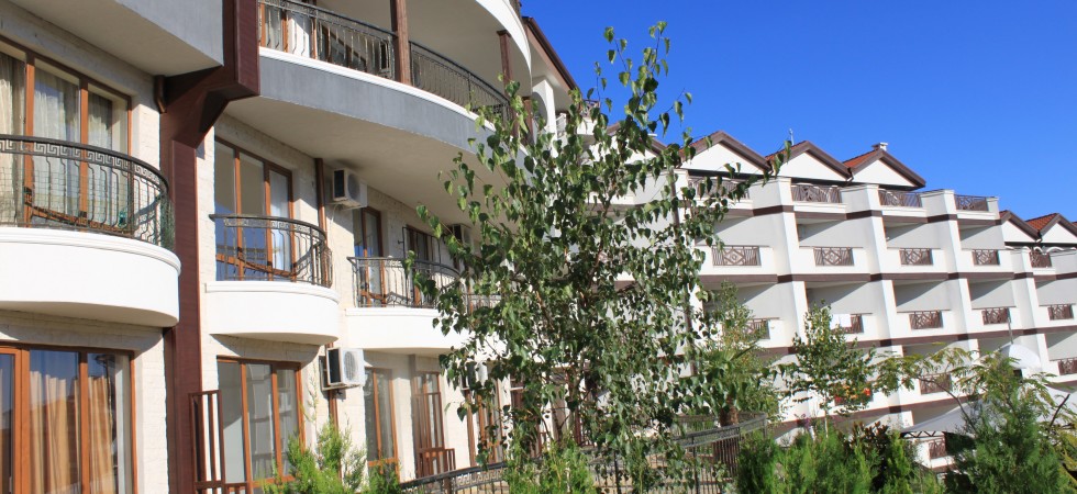 Квартиры в комплексе Royal Palm на курорте "Святой Влас" в 200 м от моря, Болгария